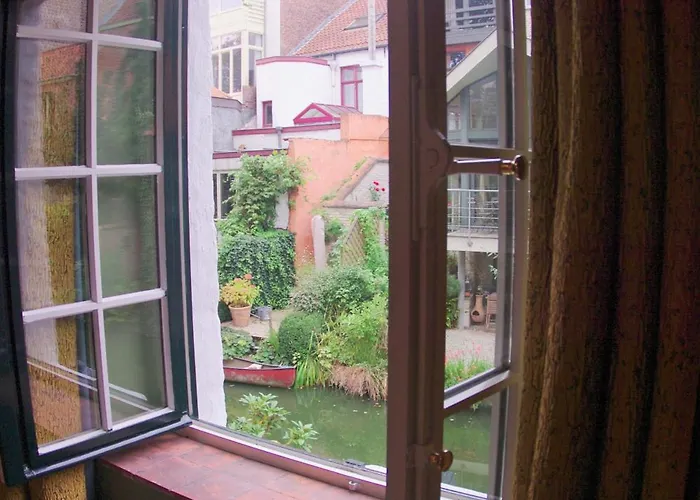 B&B Canal Deluxe